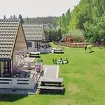 Bursztynowa Osada Lodge