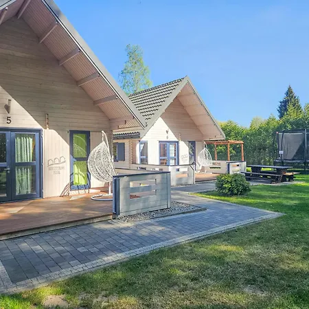 Bursztynowa Osada Lodge *